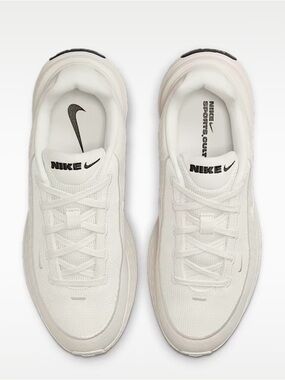 Nike Off-White / Cream Lightweight Running Sneakers